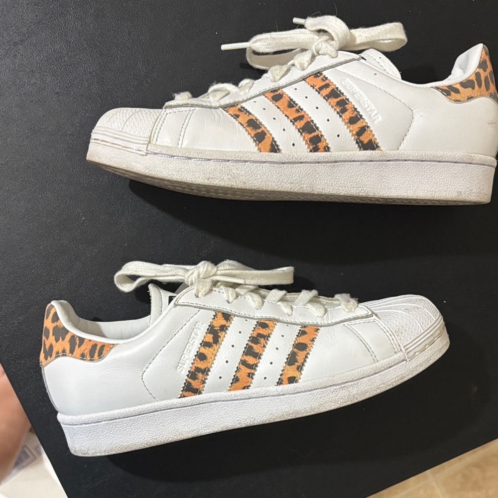 Adidas White and Cheetah Patterned Sneakers Size US 6 - Picture 8 of 10